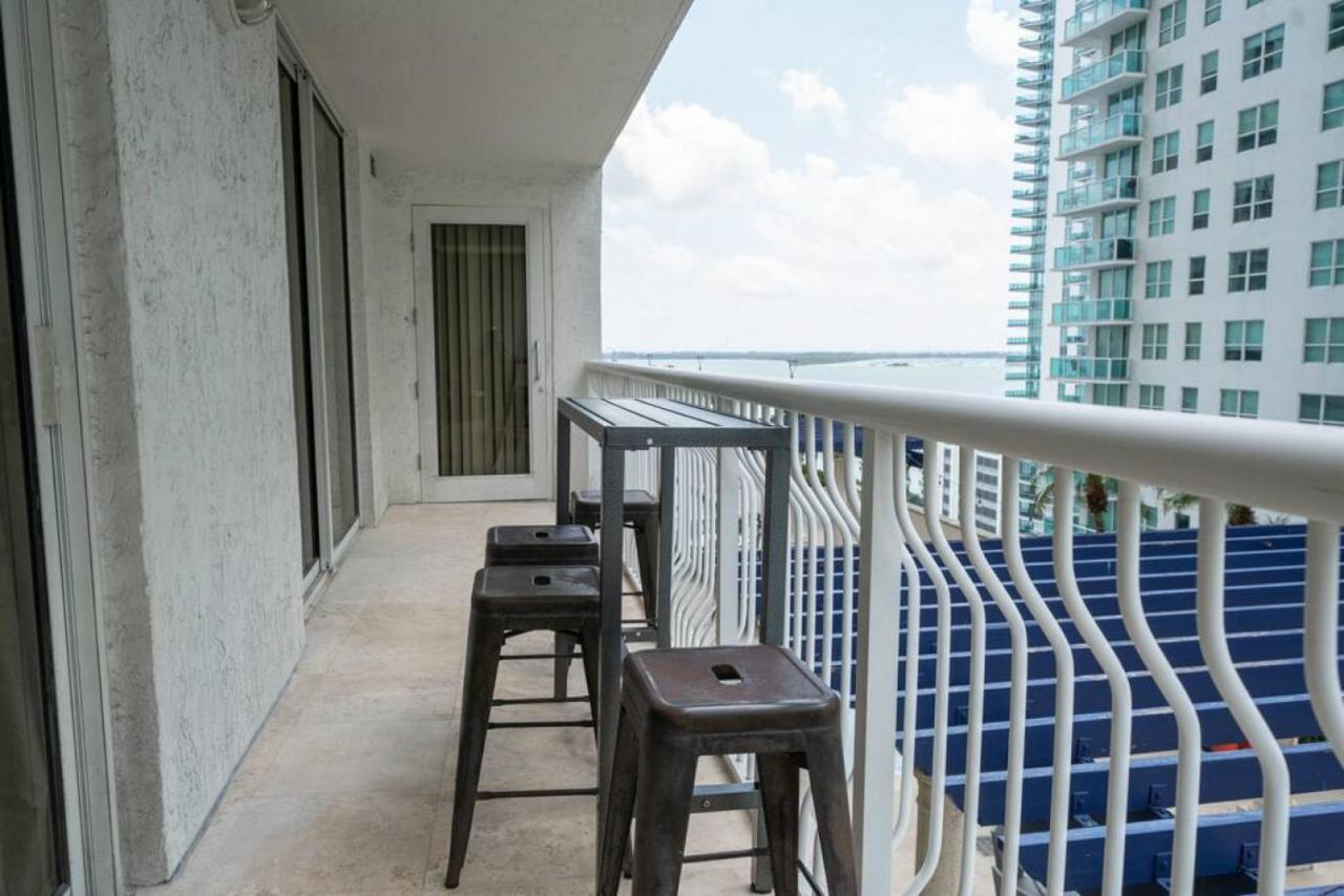 2bed 2 Bath Airbnb Friendly Building With Pool, Hot Tub, And Gym Holiday home